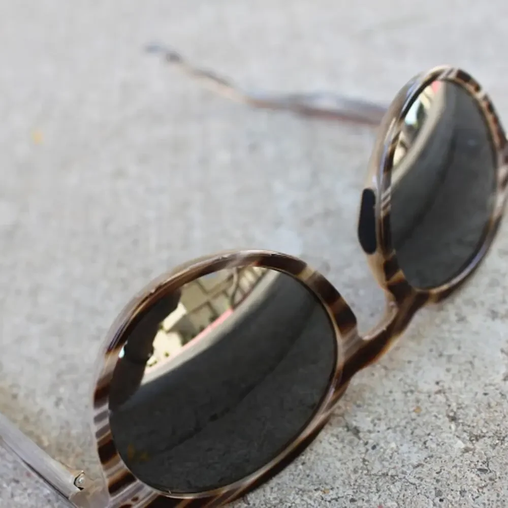 MAUI JIM | Pineapple Brown Grey Striped Acetate Sunglasses Polarized MJ 784-14D